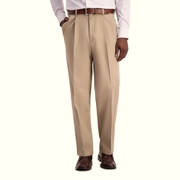 Haggar Work to Weekend Pleated Pants - Picture 1 of 4